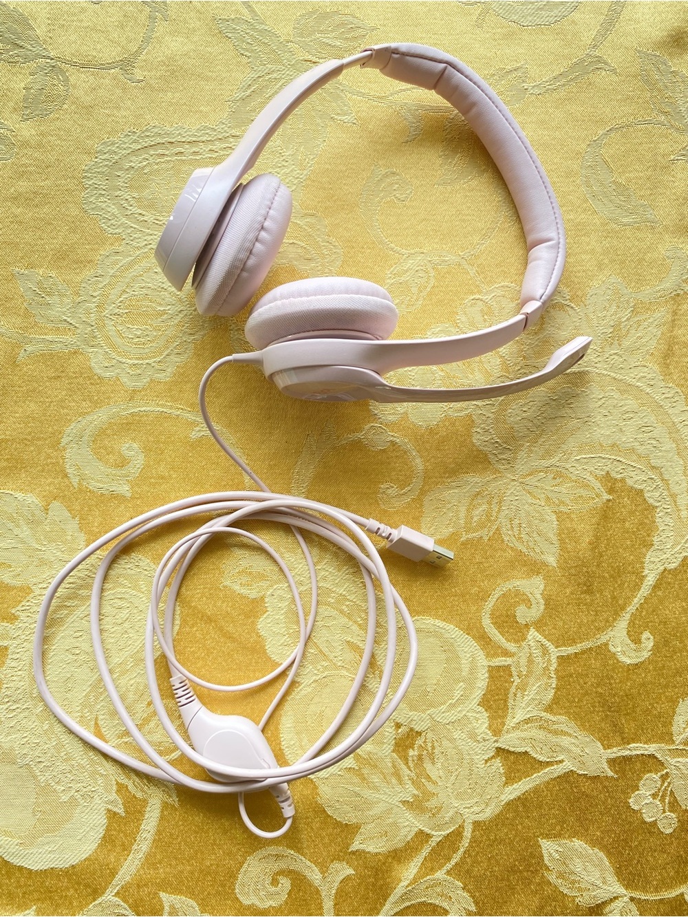 Logitech H390 Wired USB On-Ear Stereo Headphones with Mic Rose Pink